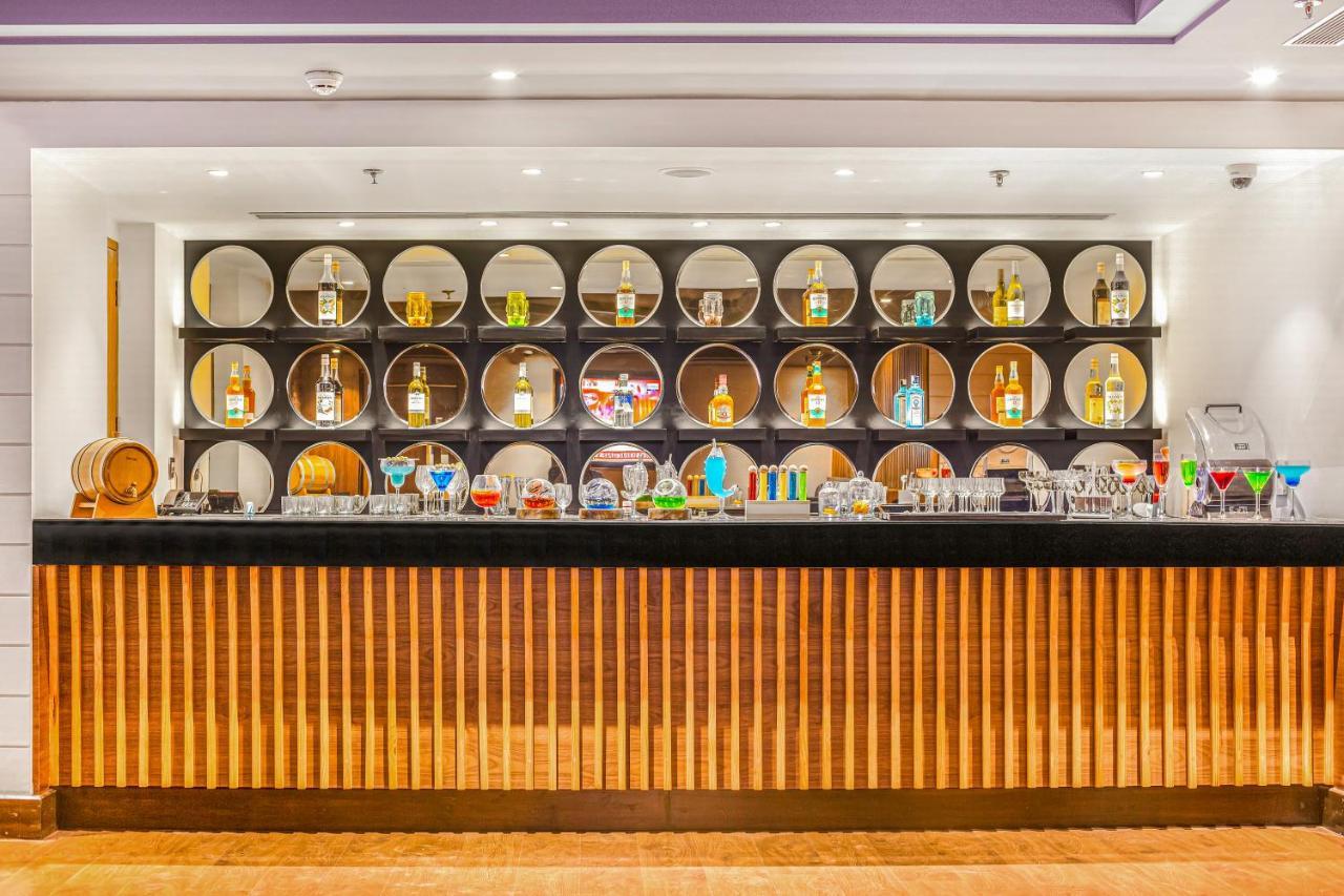 Hotel Golden Tulip Jalandhar Esterno foto
