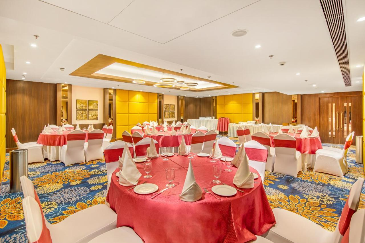 Hotel Golden Tulip Jalandhar Esterno foto